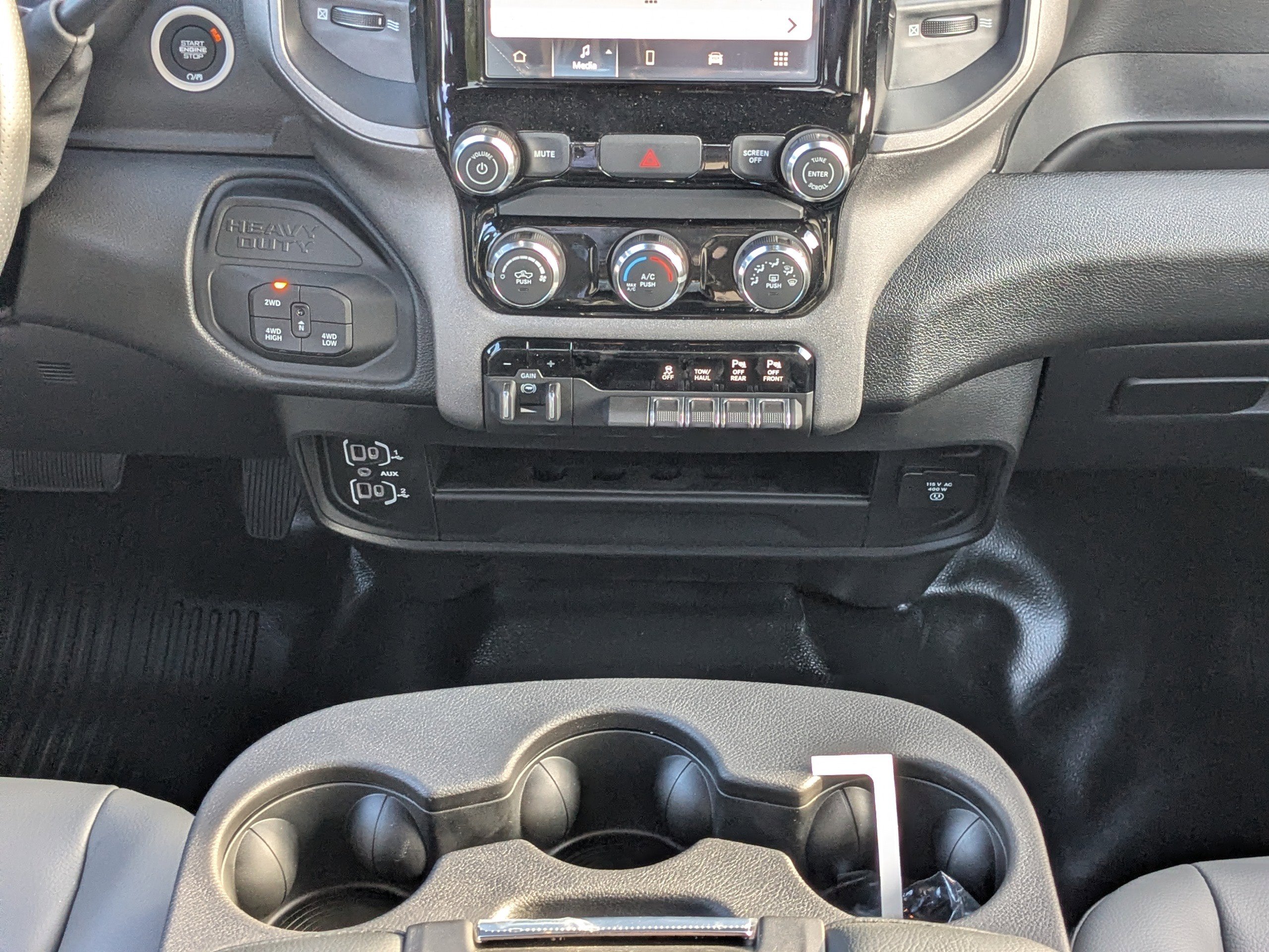 New 2026 RAM 2500 Tradesman AWD/4WD image 18