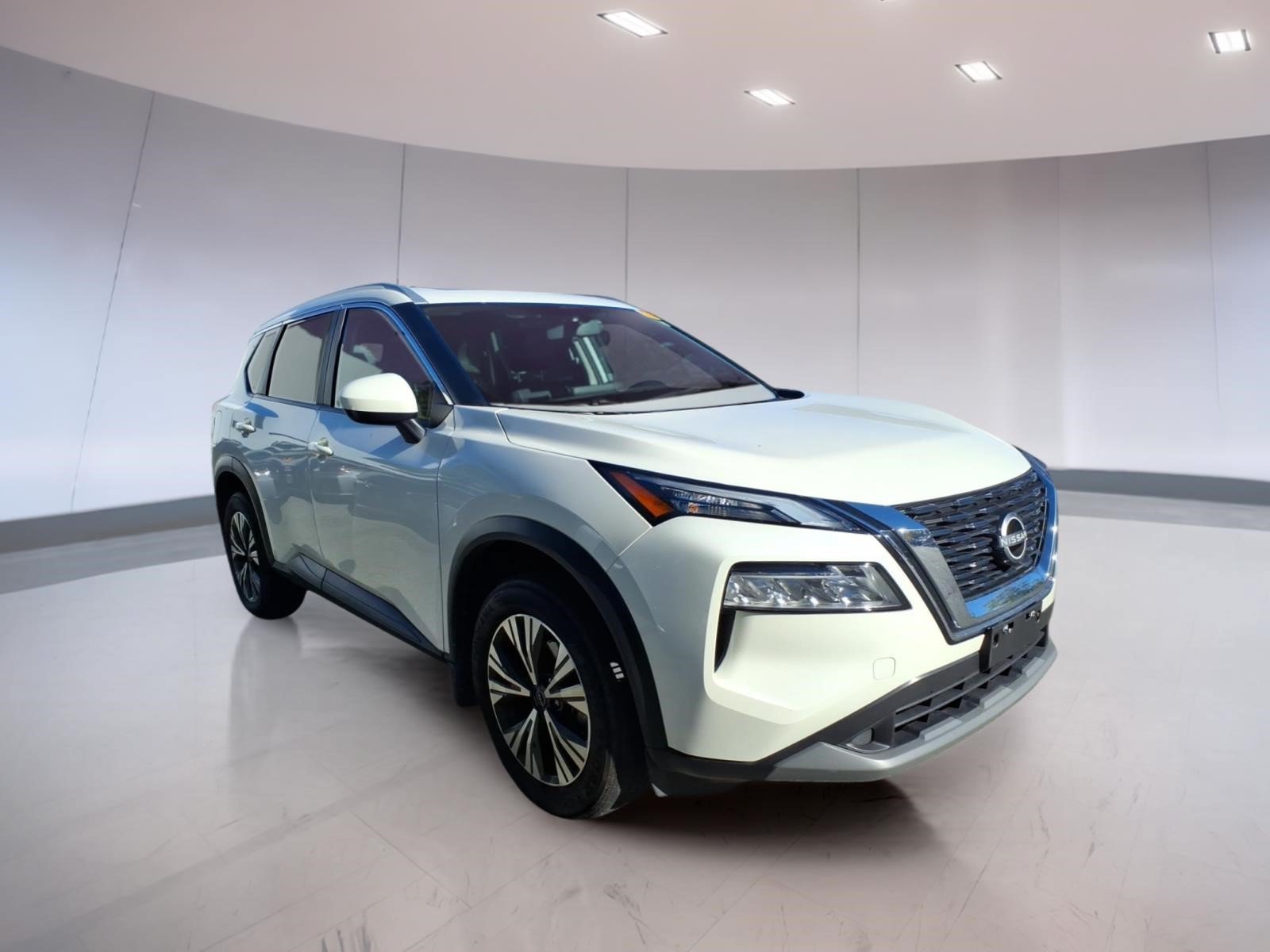 Used 2023 Nissan Rogue SV w/ SV Premium B Package AWD/4WD image 1