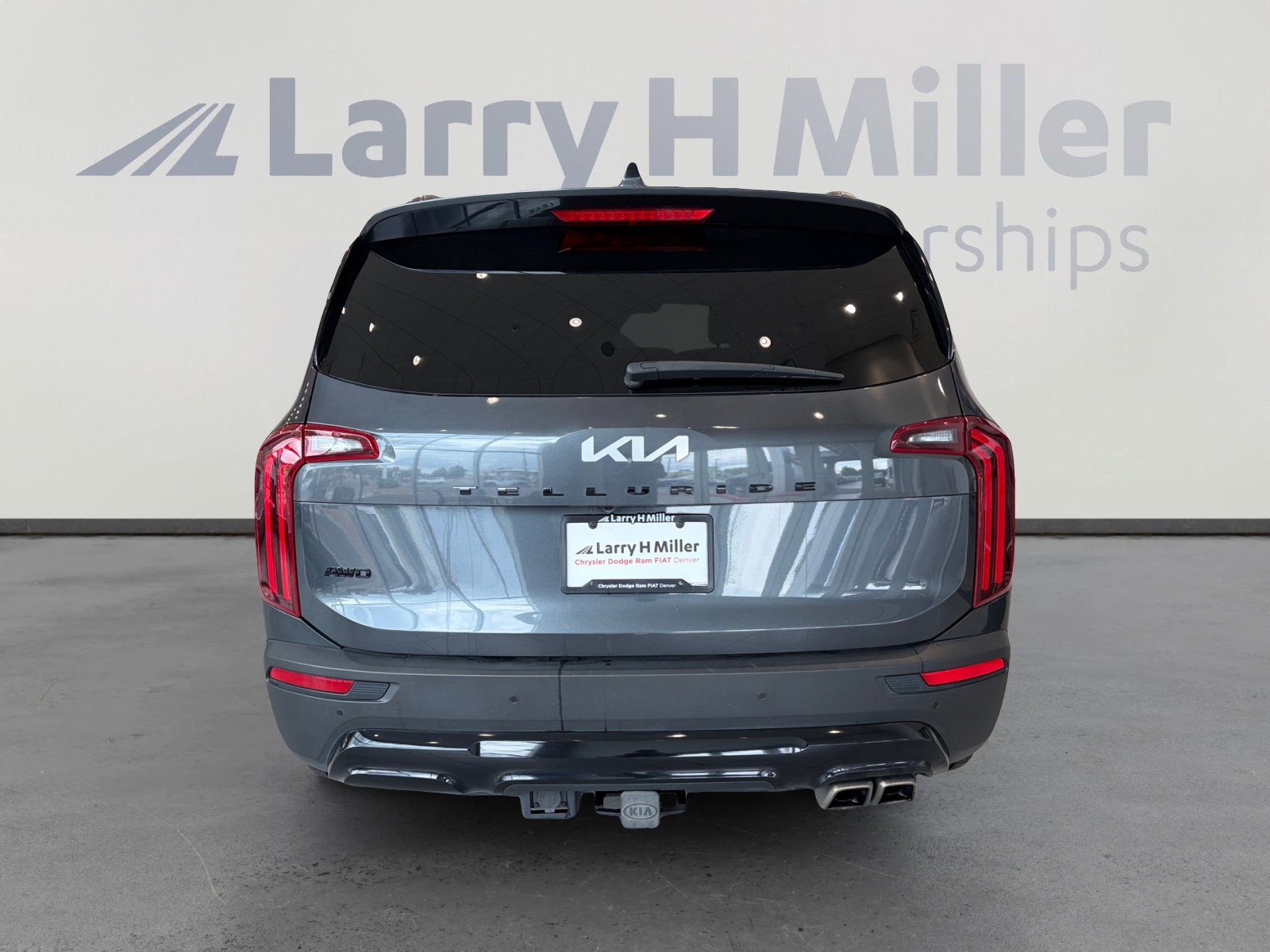 Used 2022 Kia Telluride SX w/ SX Prestige Package AWD/4WD image 4