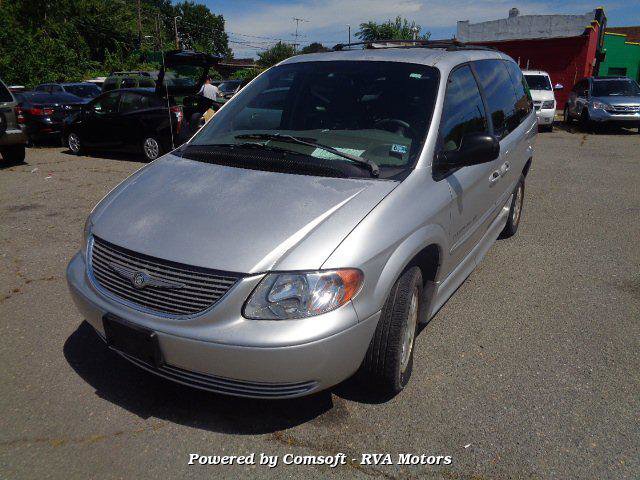 Used 2003 Chrysler Town & Country LX image 12