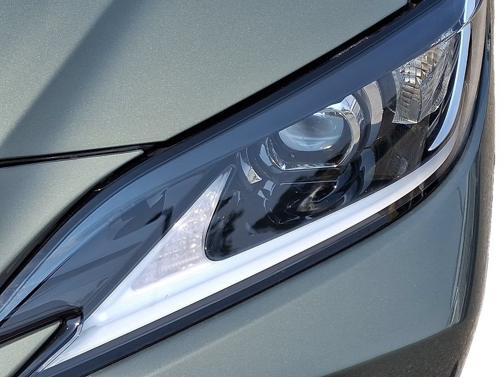 Used 2025 Lexus ES 300h w/ Premium Package FWD image 10