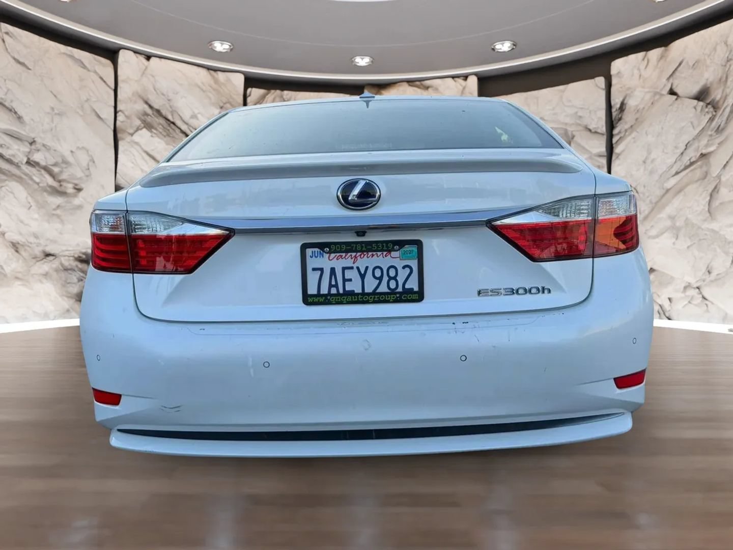 Used 2013 Lexus ES 300h w/ Luxury Pkg FWD image 7