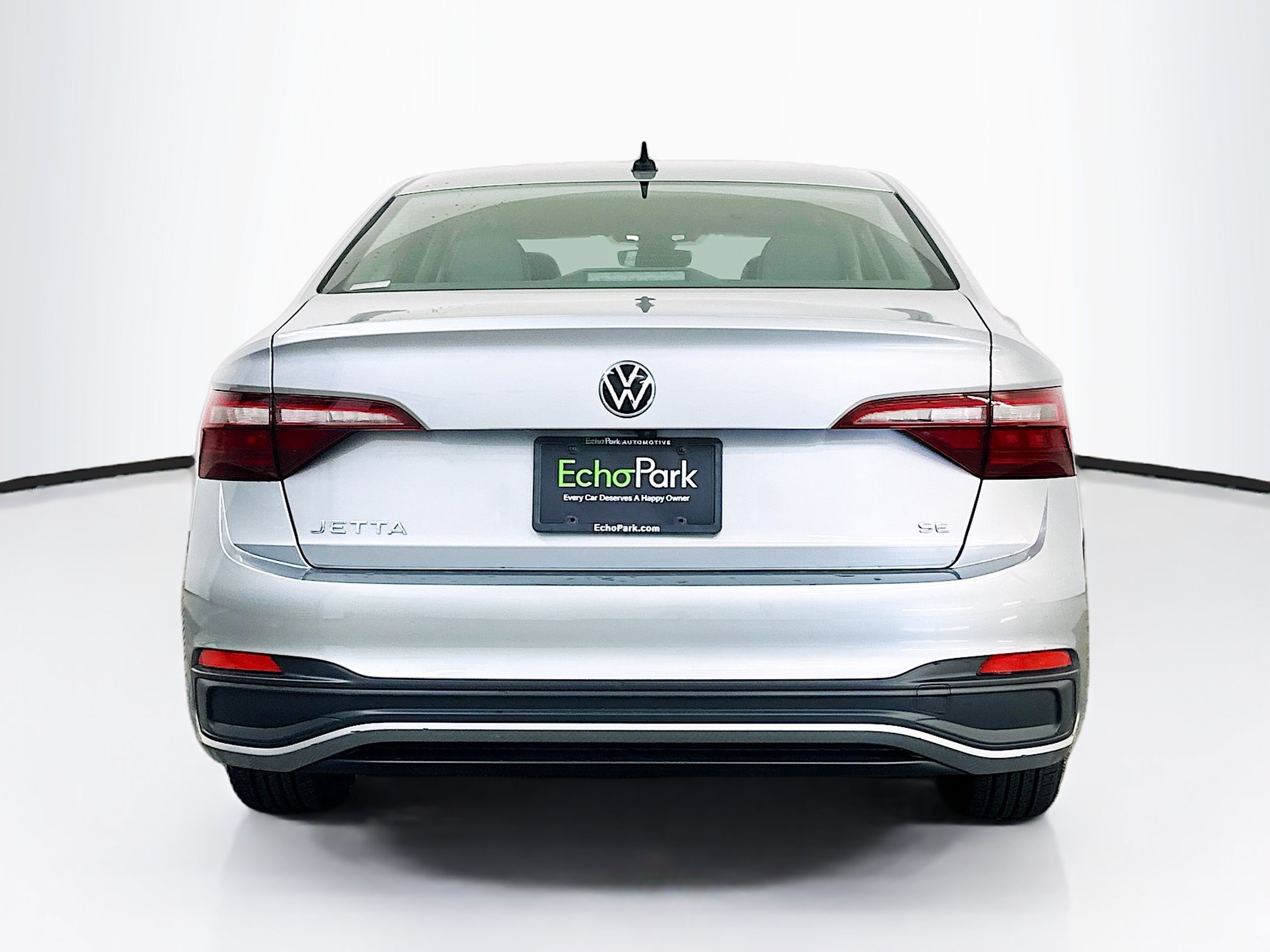 Used 2024 Volkswagen Jetta SE FWD image 7
