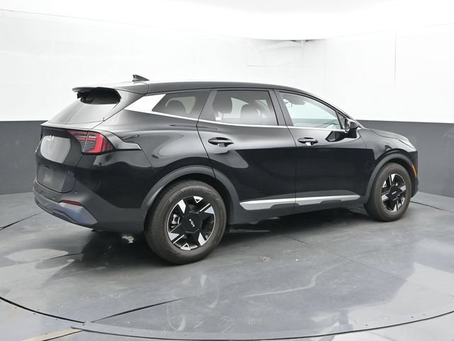 Used 2026 Kia Sportage LX FWD image 2