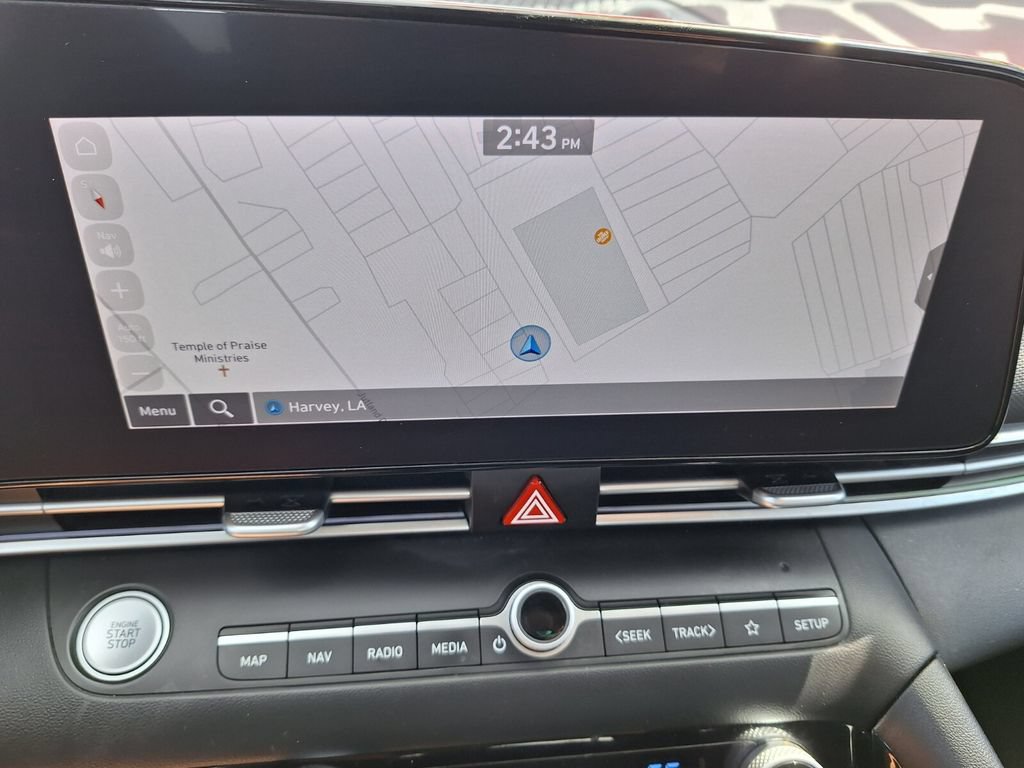Used 2024 Hyundai Elantra Blue FWD image 19