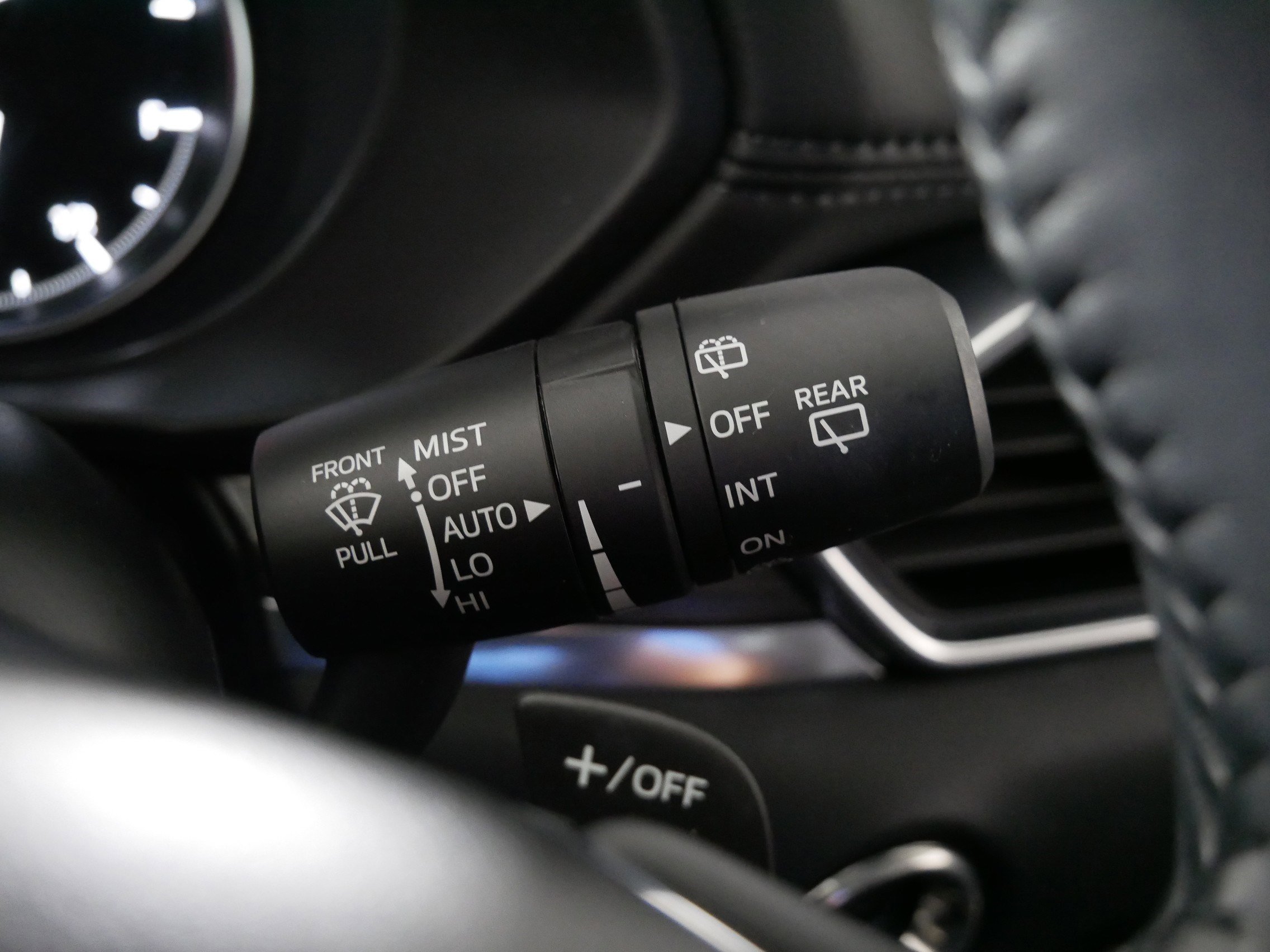 Used 2023 MAZDA CX-5 AWD 2.5 S w/ Premium Plus Pkg image 31