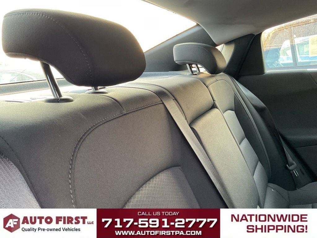 Used 2018 Chevrolet Malibu LT FWD image 12
