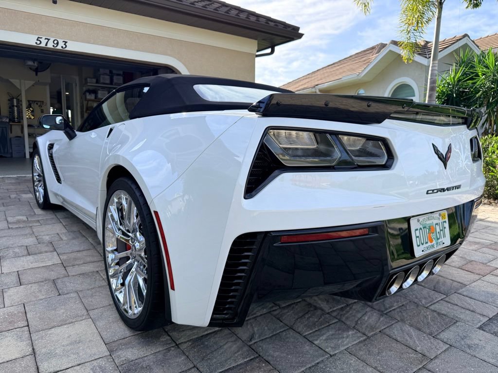 Used 2016 Chevrolet Corvette Z06 w/ 3LZ Preferred Equipment Group RWD image 16
