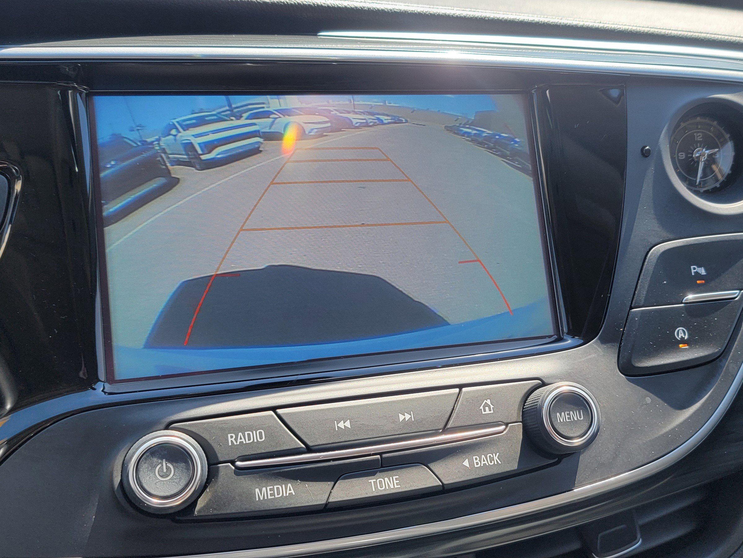 Used 2020 Buick Envision Essence image 12