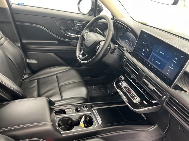 Certified 2023 Lincoln Corsair AWD w/ Equipment Group 101A image 25
