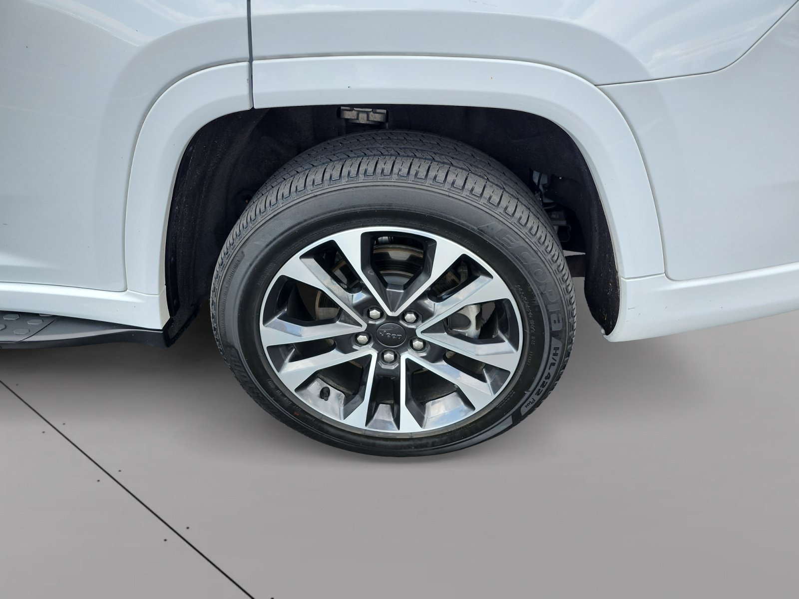 Used 2023 Jeep Grand Cherokee L Overland AWD/4WD image 14