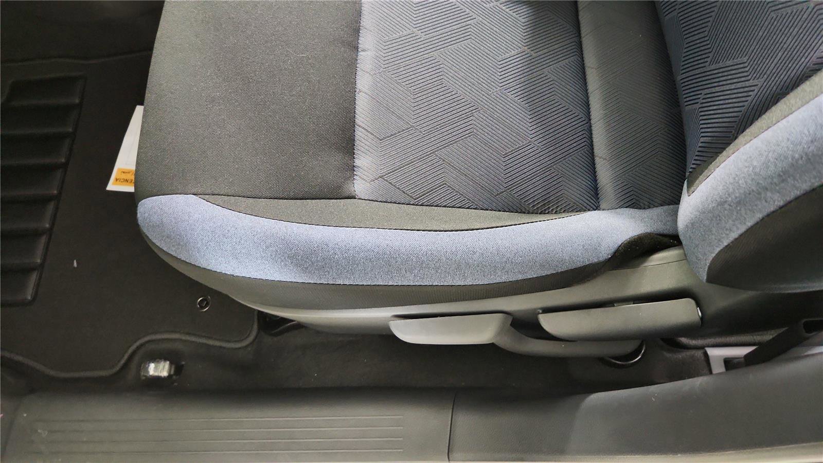 New 2025 Nissan Versa SV w/ Trunk Package image 17