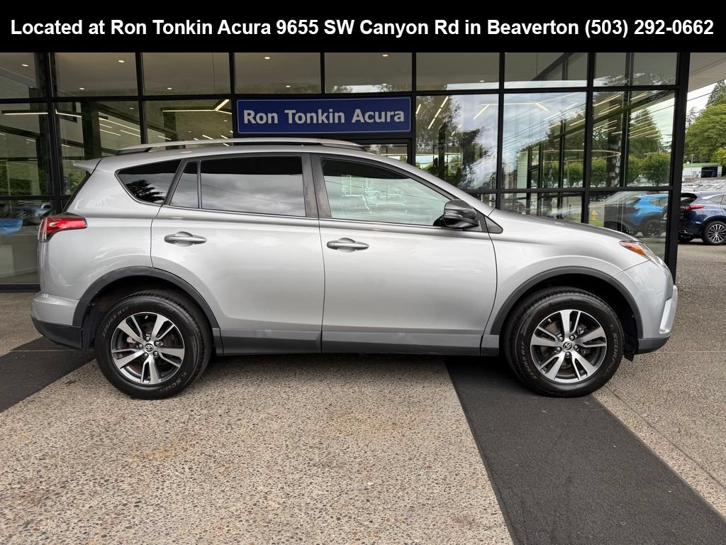 Used 2016 Toyota RAV4 XLE AWD/4WD image 8