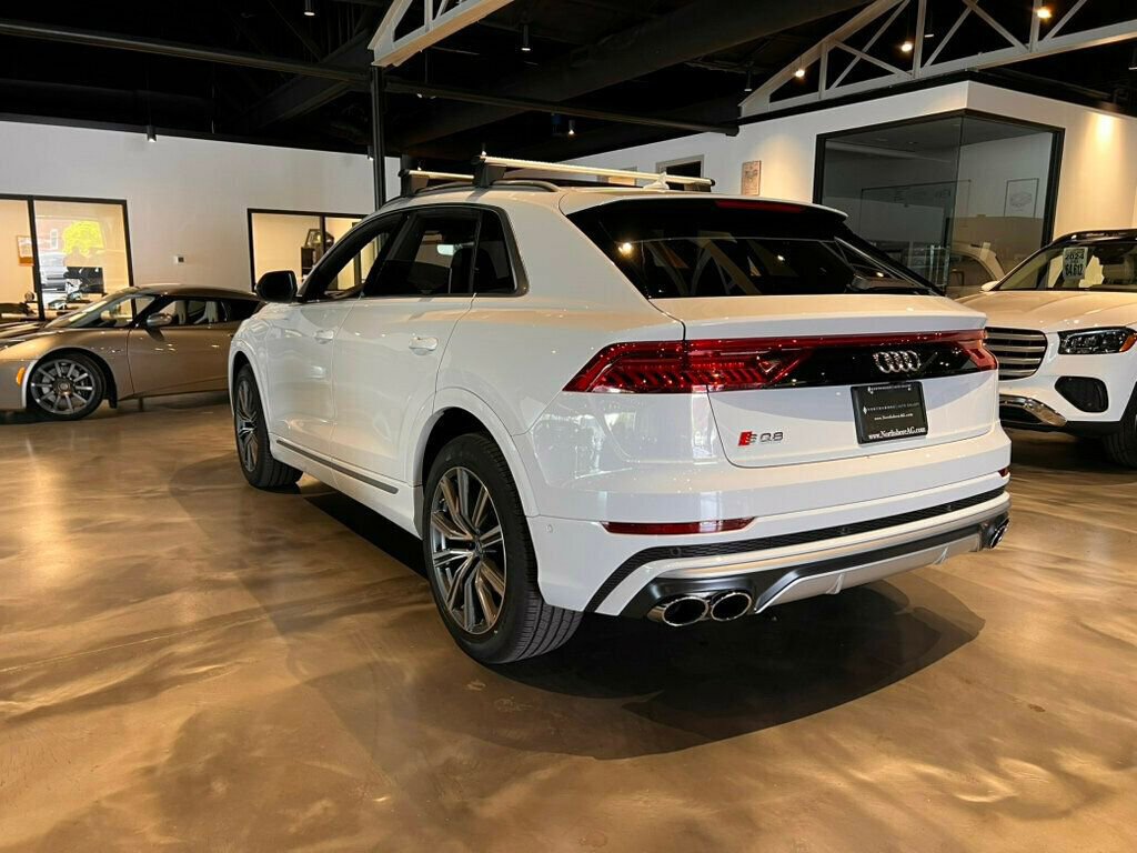 Used 2023 Audi SQ8 Premium Plus w/ Executive Package image 3