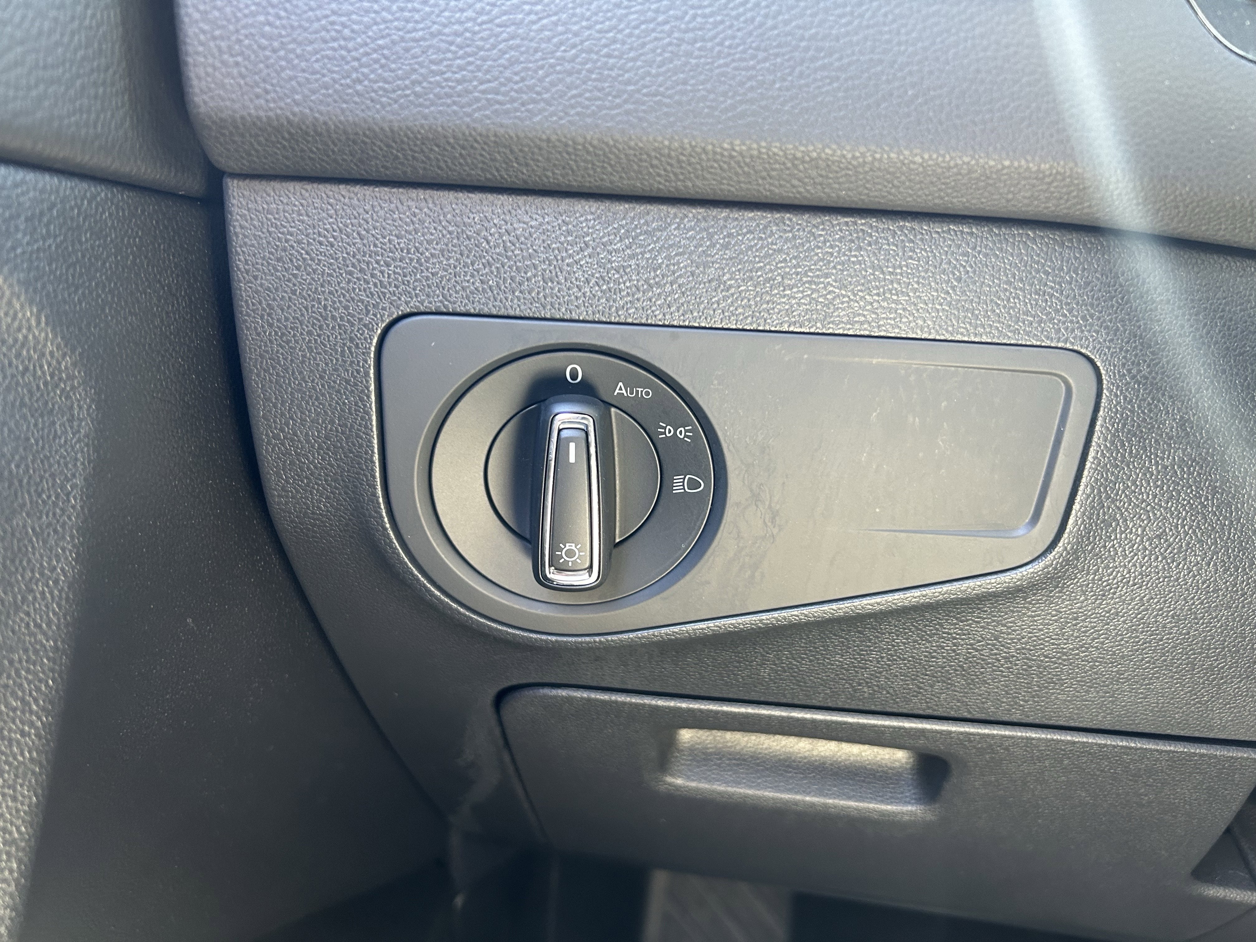 Certified 2023 Volkswagen Tiguan SE AWD/4WD image 19