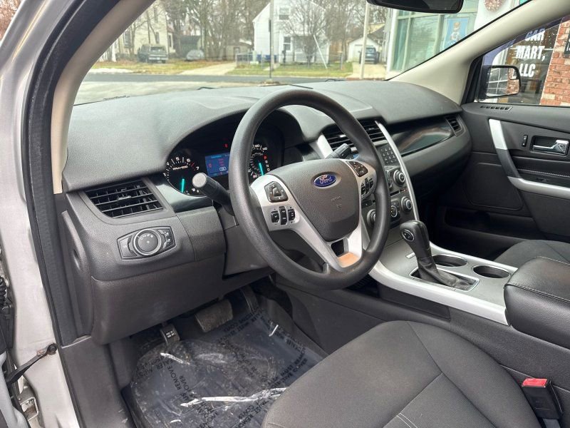 Used 2013 Ford Edge SE image 10