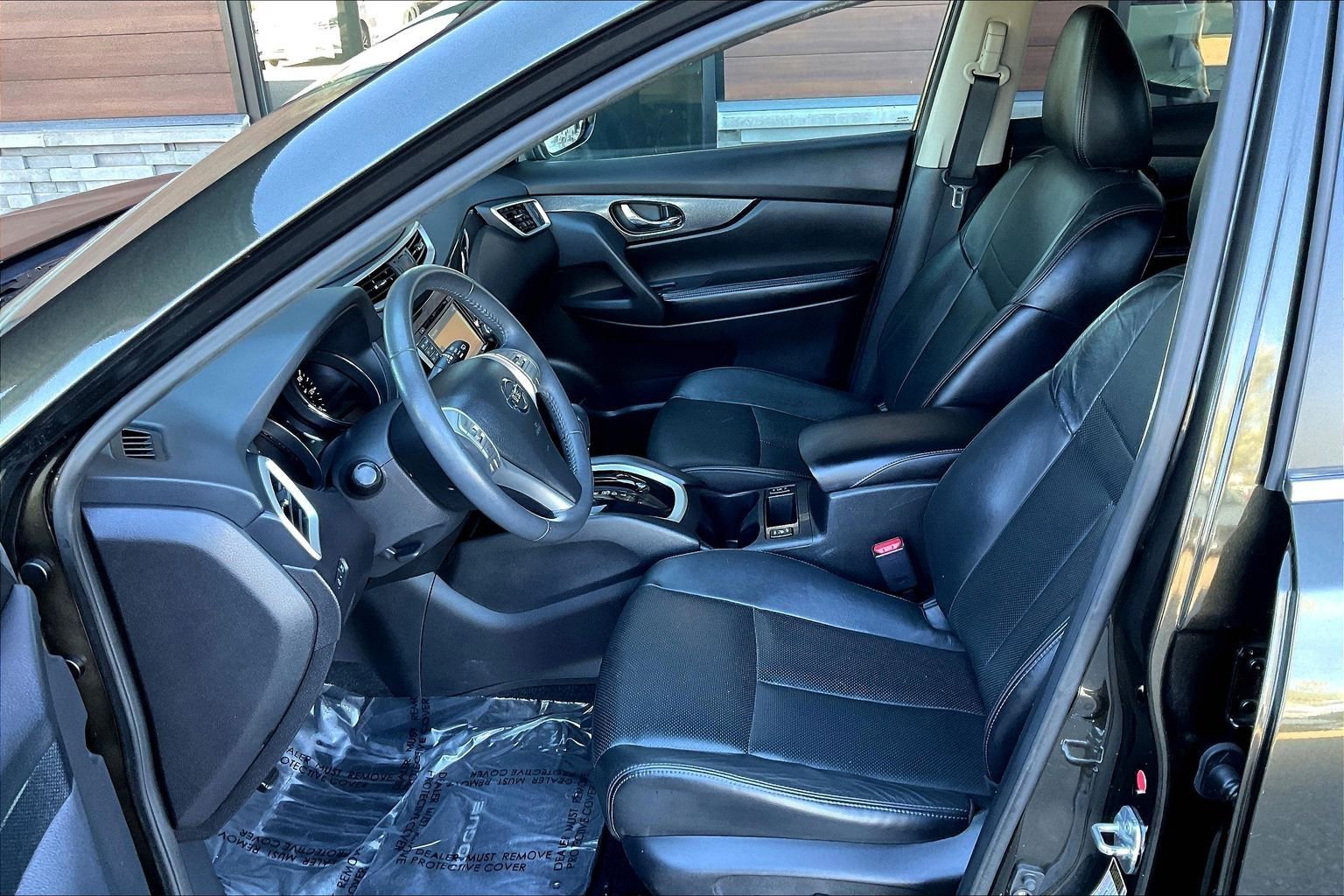 Used 2014 Nissan Rogue SL w/ SL Premium Package image 16