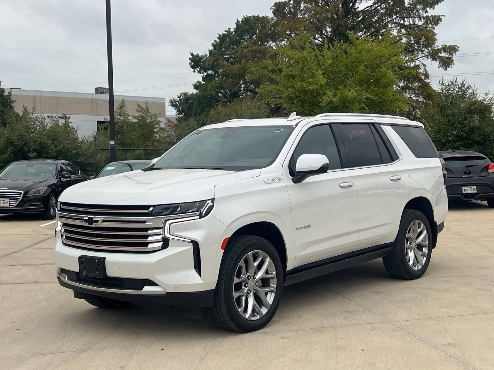 Used 2021 Chevrolet Tahoe High Country w/ Premium Package AWD/4WD image 5