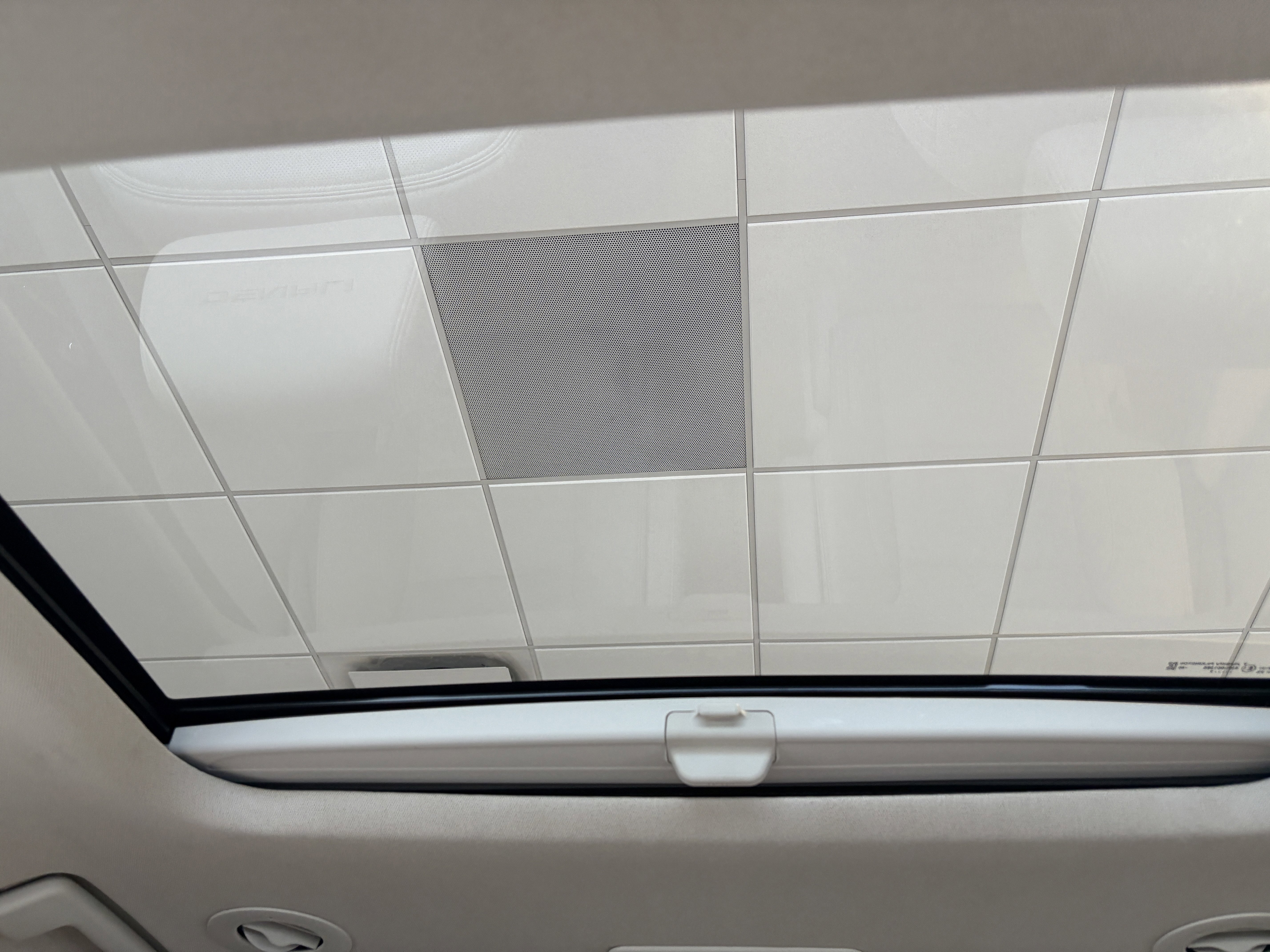 Used 2022 GMC Acadia Denali w/ Denali Ultimate Package image 18