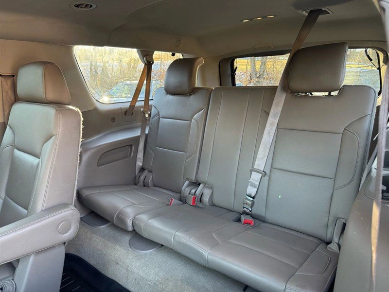 Used 2016 Chevrolet Suburban LT image 25