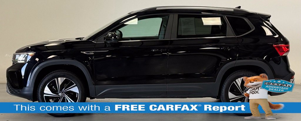 Used 2023 Volkswagen Taos SE AWD/4WD image 2