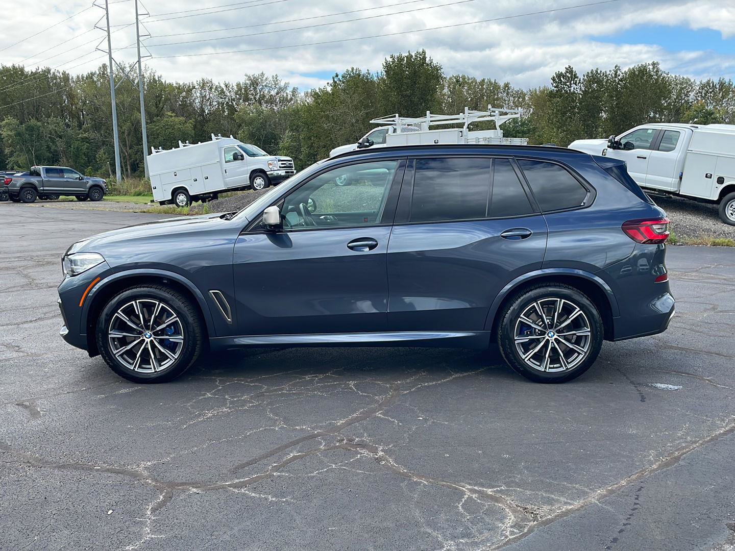 Used 2021 BMW X5 M50i AWD/4WD image 2