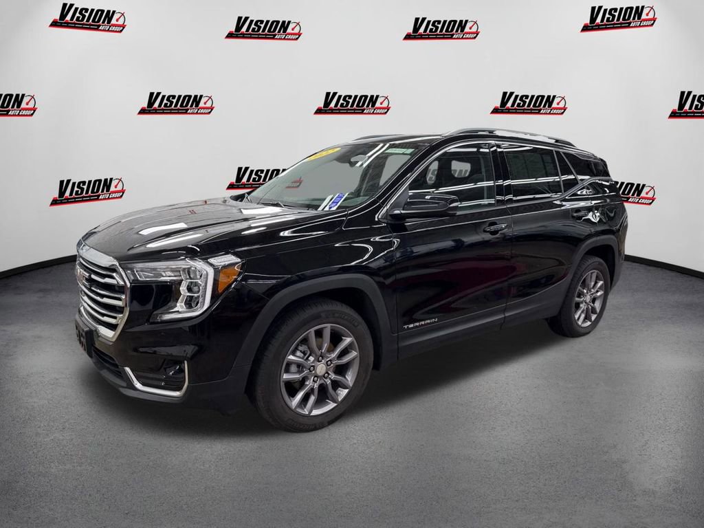 Used 2022 GMC Terrain SLT image 1