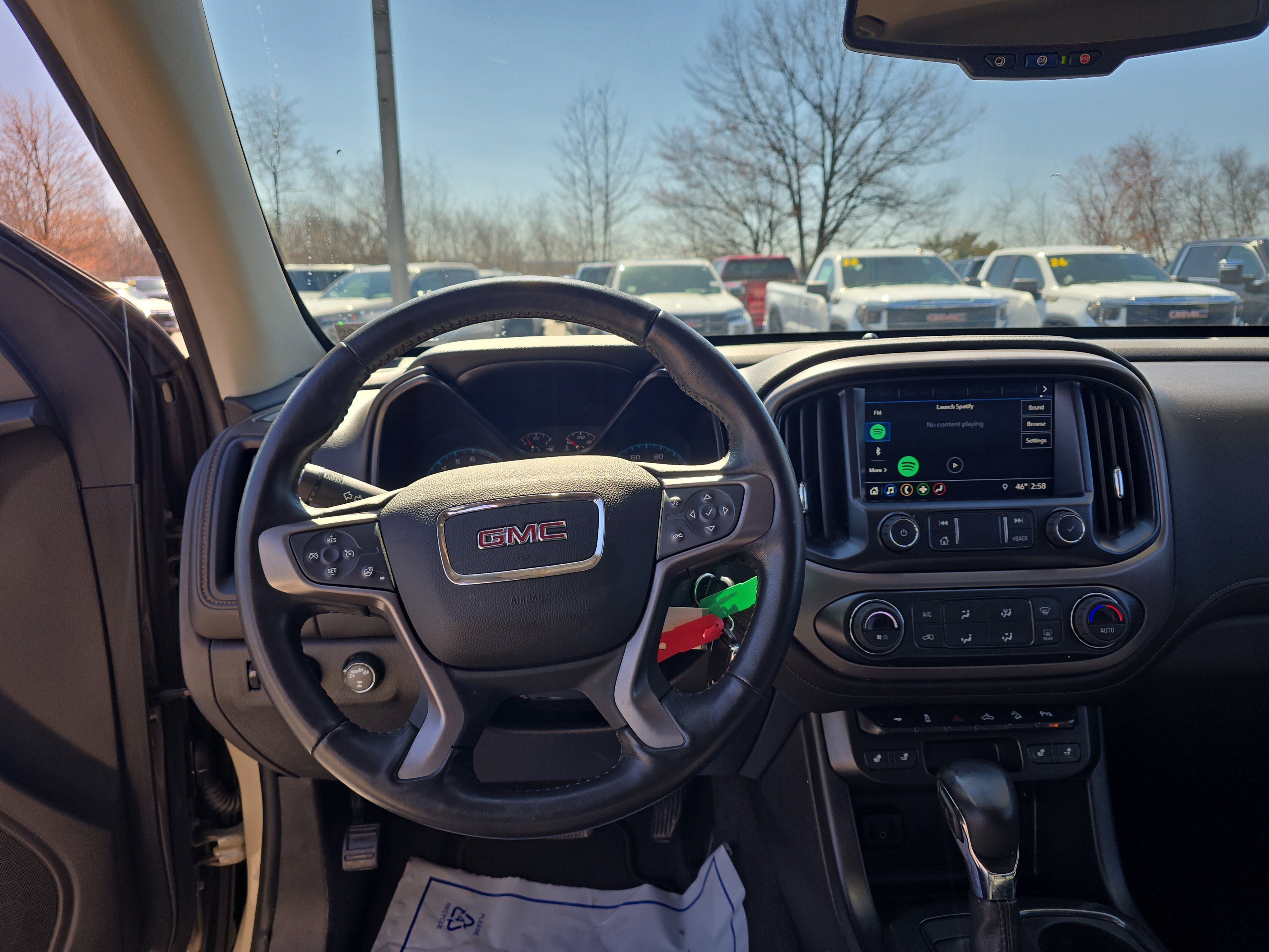 Used 2022 GMC Canyon AT4 image 16
