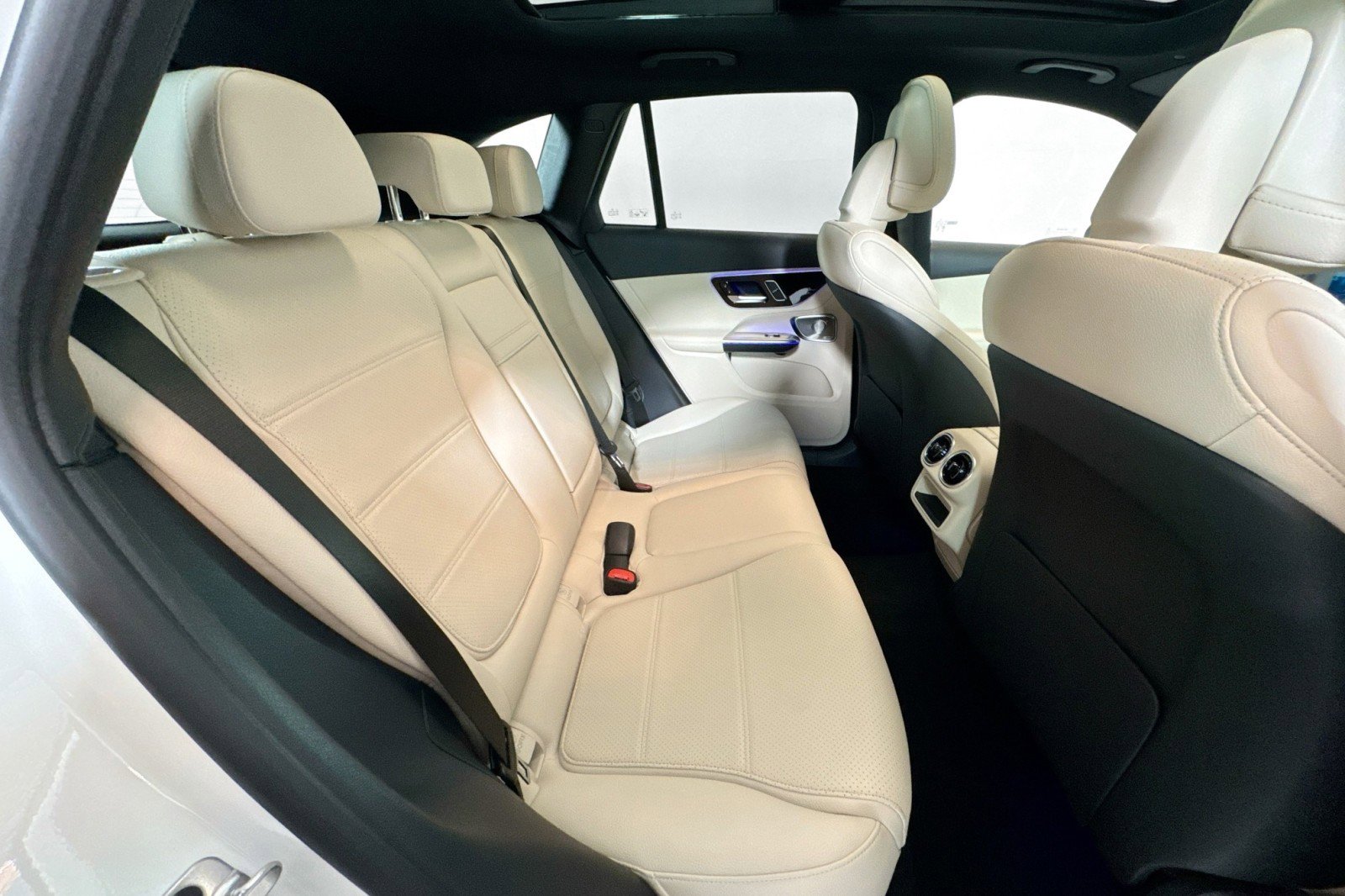 New 2026 Mercedes-Benz GLC 300 4MATIC image 25