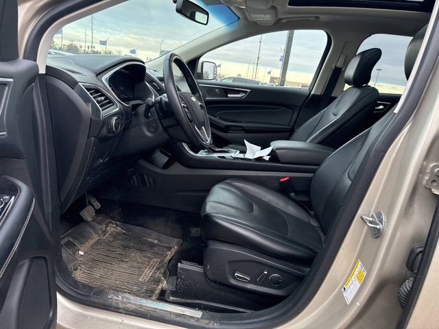 Used 2017 Ford Edge Titanium w/ Equipment Group 301A image 2