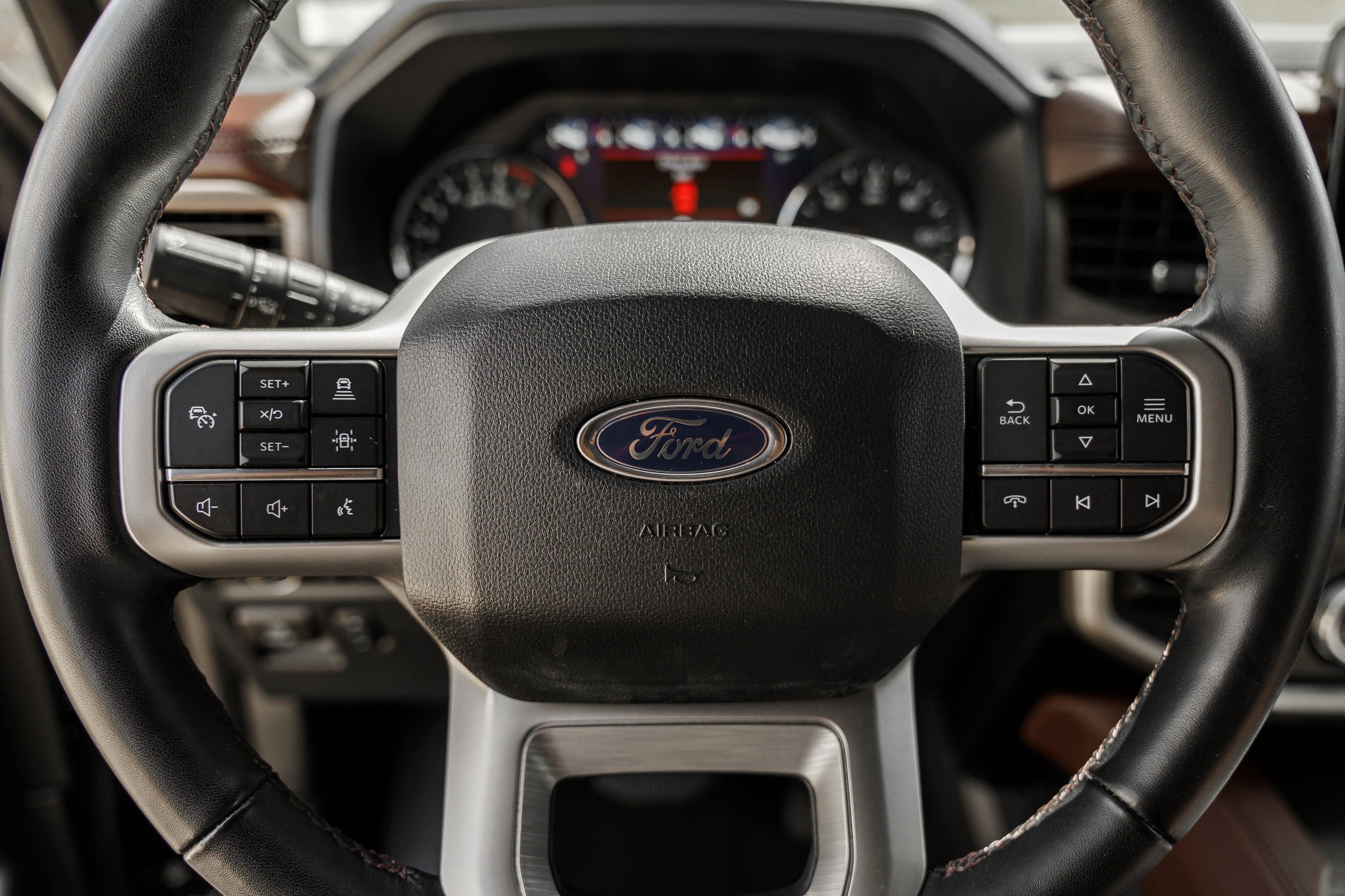 Used 2024 Ford Expedition Limited image 16