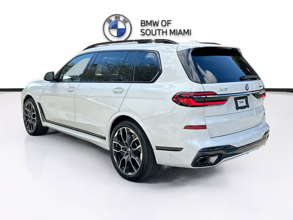 Used 2023 BMW X7 xDrive40i w/ M Sport Package image 5