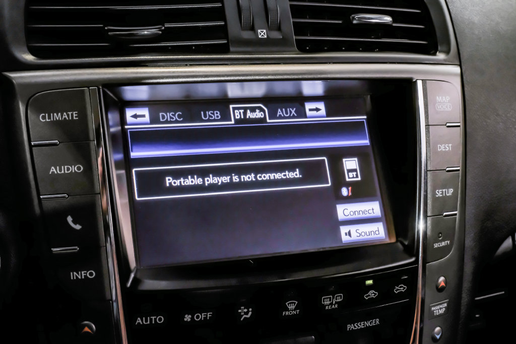Used 2013 Lexus IS 250C w/ Luxury Pkg RWD image 43