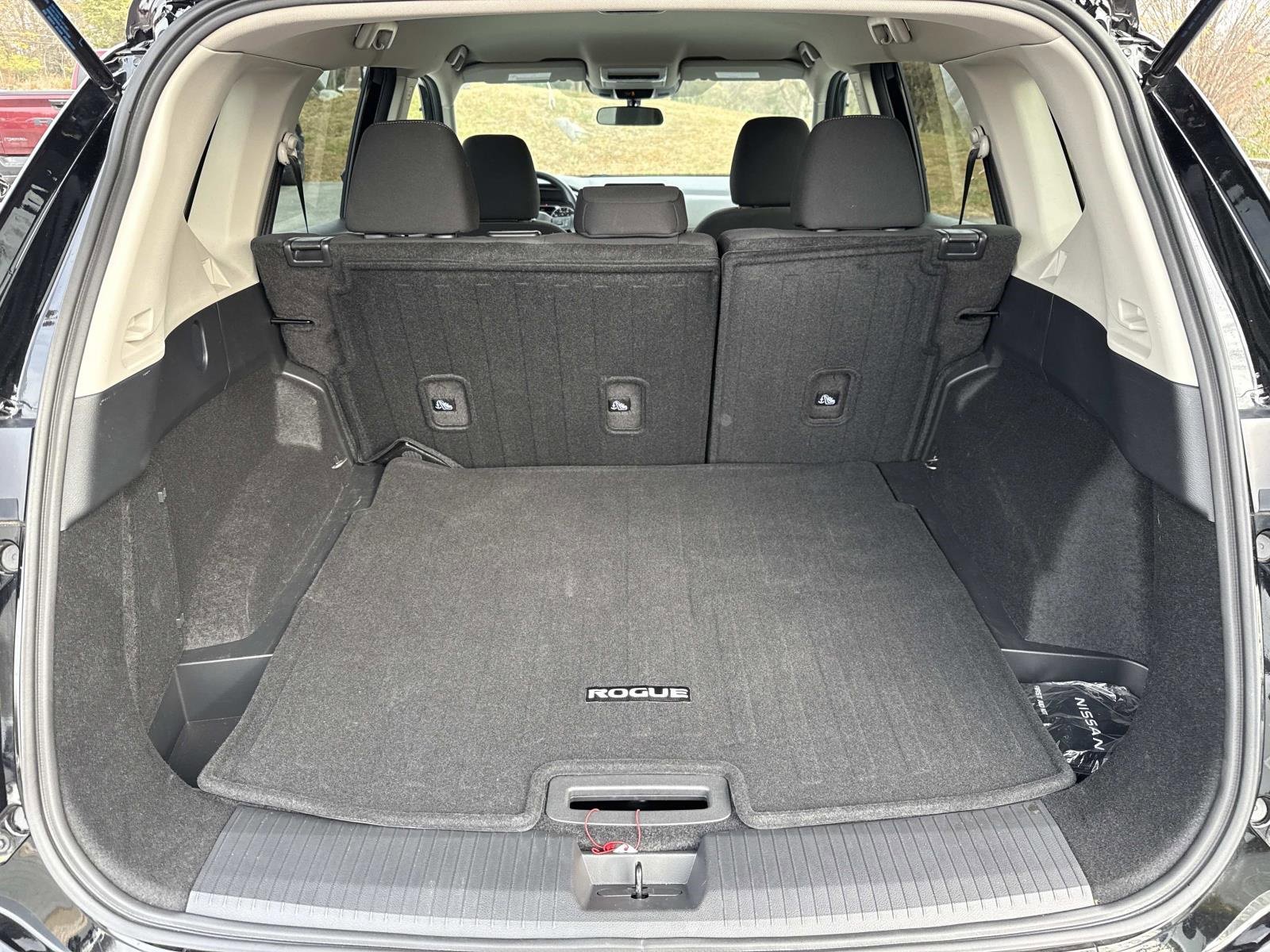 Certified 2025 Nissan Rogue S image 26