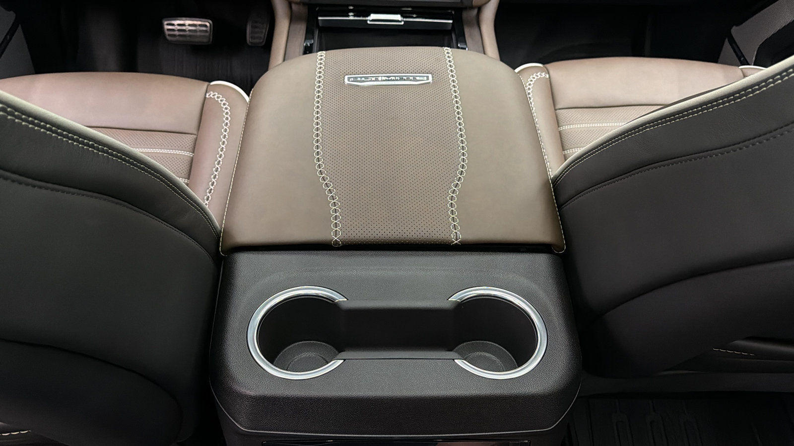 Used 2026 GMC Yukon XL Denali Ultimate w/ LPO, Floor Liner Package AWD/4WD image 35
