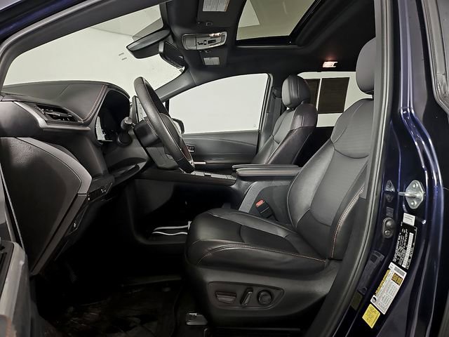 Used 2023 Toyota Sienna XSE AWD/4WD image 14