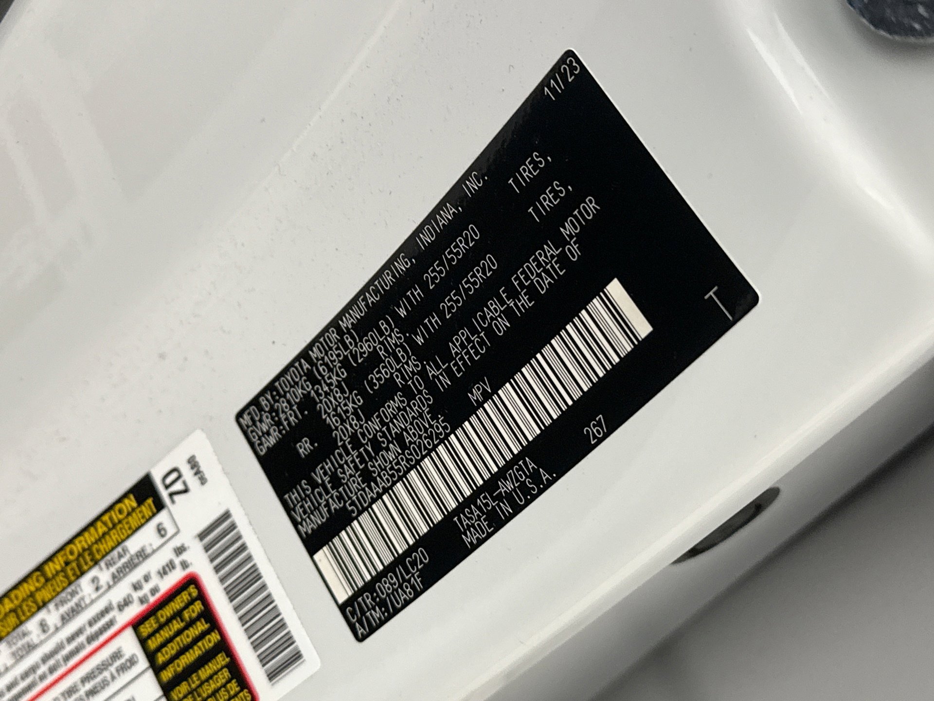 Used 2024 Toyota Grand Highlander AWD image 11