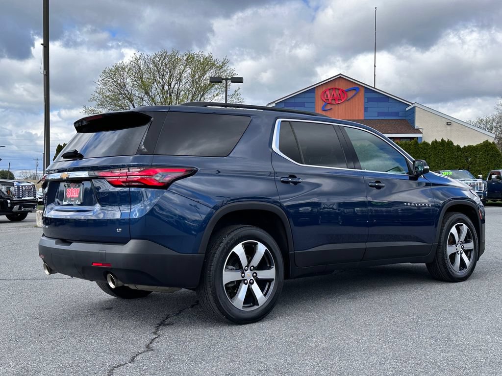 Used 2023 Chevrolet Traverse LT w/ LT Premium Package AWD/4WD image 10