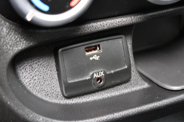 Used 2015 FIAT 500L Trekking FWD image 18