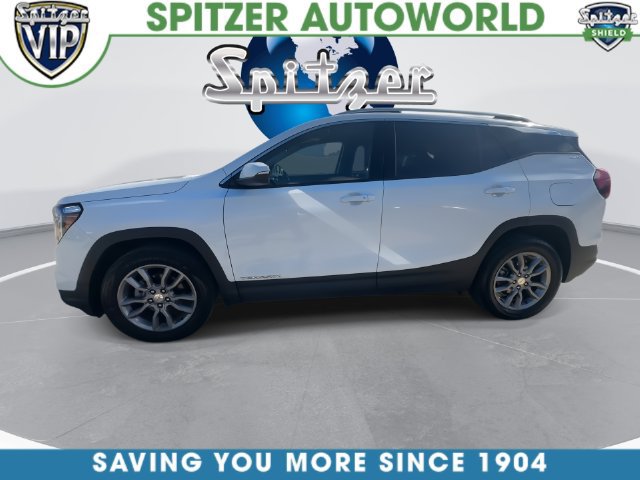 Used 2024 GMC Terrain SLT AWD/4WD image 9