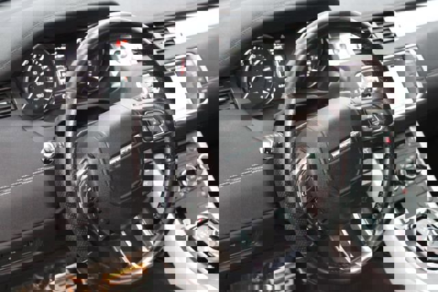 Used 2014 Land Rover Range Rover Evoque Dynamic image 13