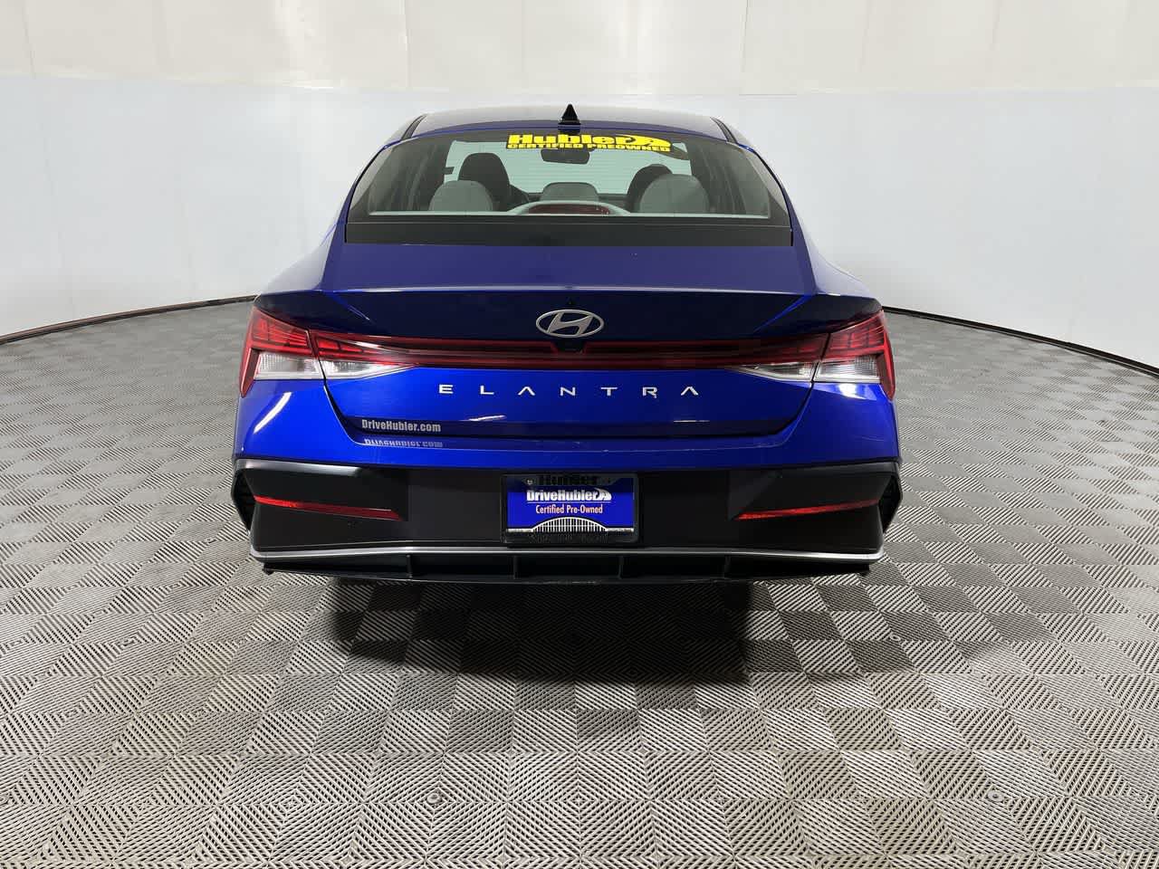 Used 2025 Hyundai Elantra SEL FWD image 7