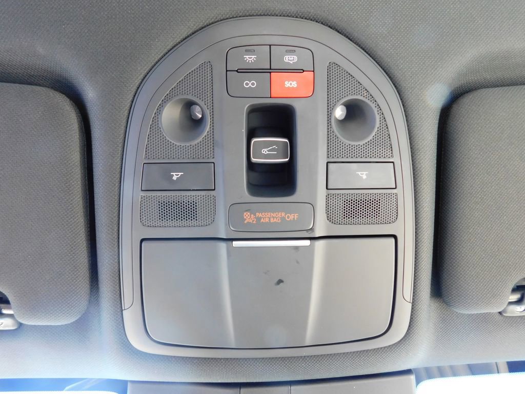 Used 2025 Genesis G70 3.3T Advanced image 23