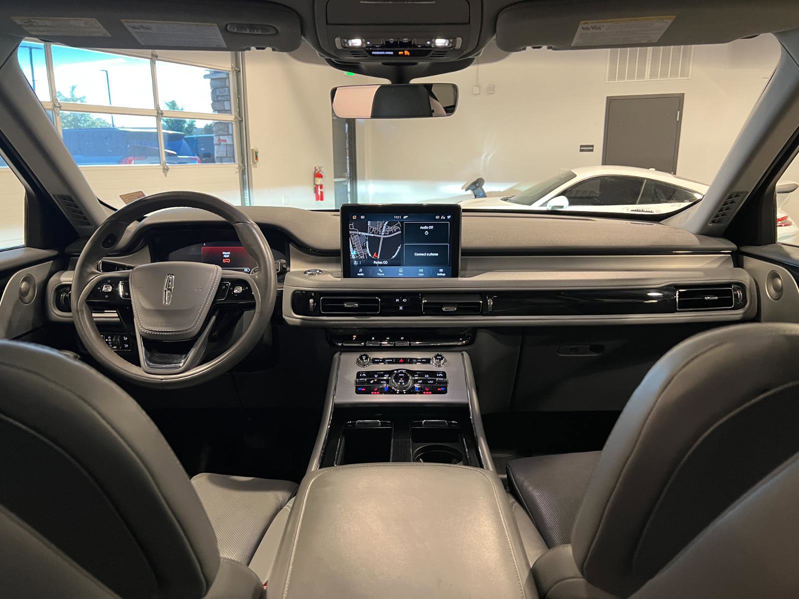 Used 2020 Lincoln Aviator Reserve w/ Equipment Group 202A image 33