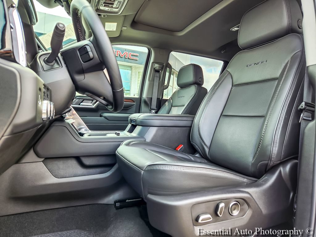 Used 2025 GMC Sierra 2500 Denali w/ Denali Reserve Package AWD/4WD image 7