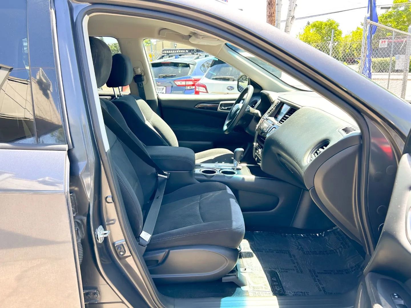 Used 2014 Nissan Pathfinder S image 11