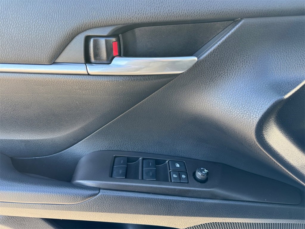 Used 2023 Toyota Camry SE image 20