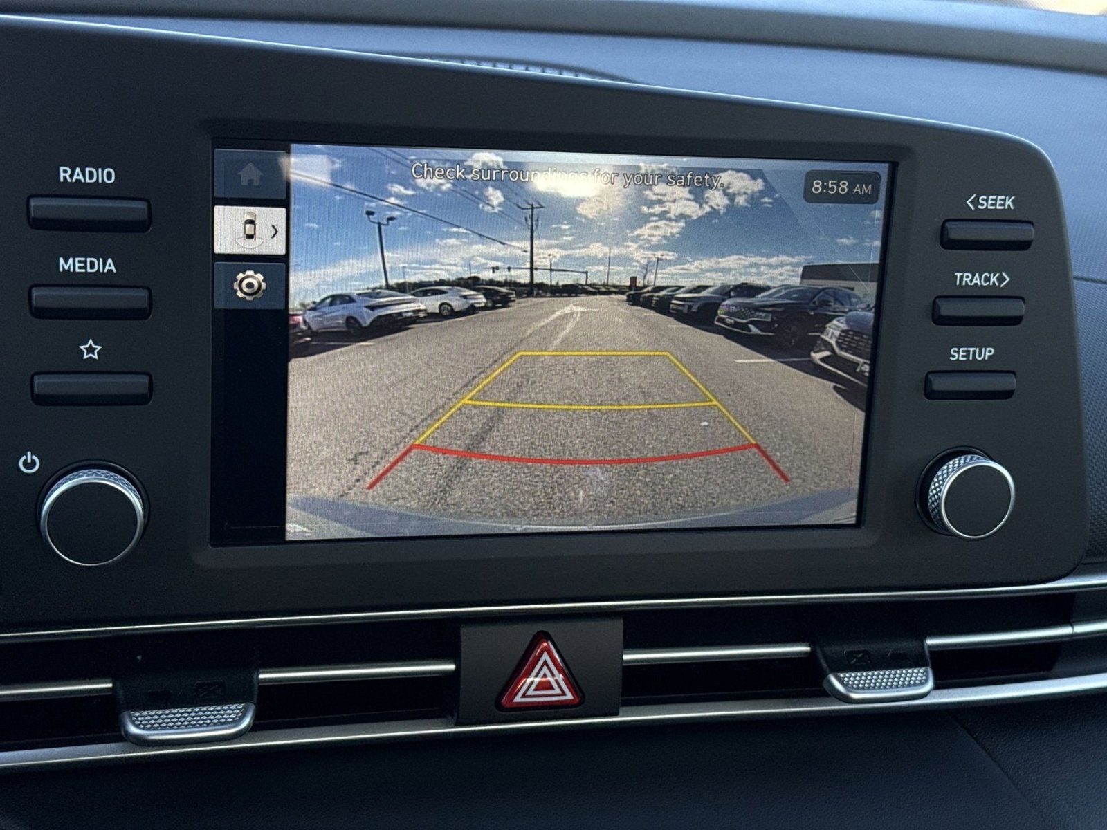 New 2026 Hyundai Elantra Hybrid FWD image 19