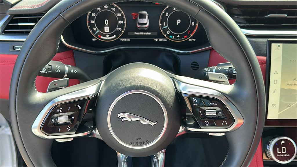 Certified 2024 Jaguar F-PACE R-Dynamic S image 13