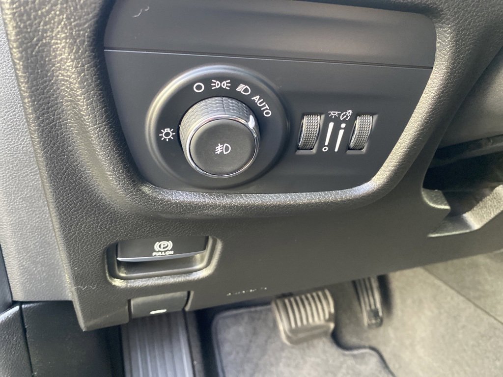 Used 2022 Jeep Grand Cherokee L Limited w/ Trailer Tow Group (B) image 8